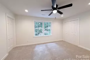 318 Valley Stream Rd, Statesville, NC 28677 - Photo 11
