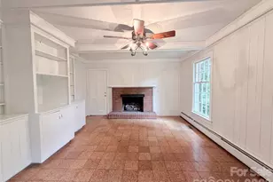 318 Valley Stream Rd, Statesville, NC 28677 - Photo 9