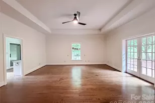 318 Valley Stream Rd, Statesville, NC 28677 - Photo 3