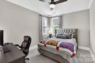 7005 Providence Ln W, Charlotte, NC 28226 - Photo 17