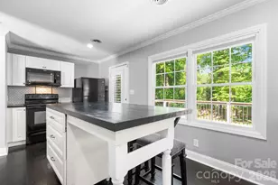 14214 Honeysuckle Ridge Dr, Matthews, NC 28105 - Photo 11