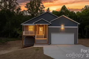 41 Tennyson Dr, Taylorsville, NC 28681 - Photo 1