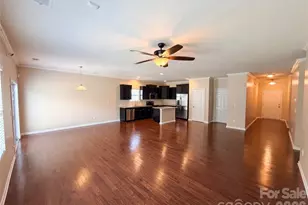 7110 Strawberry Fields Ln, Charlotte, NC 28278 - Photo 3