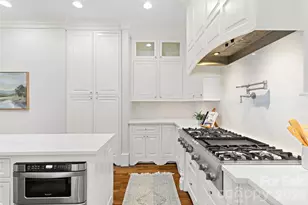 2427 Danbury St, Charlotte, NC 28211 - Photo 9