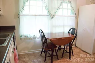 4631 Highlake Dr, Charlotte, NC 28215 - Photo 11