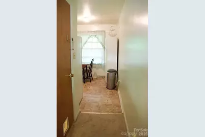 4631 Highlake Drive, Charlotte, NC 28215 - Photo 13
