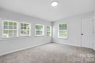9118 S Lakebrook Rd, Charlotte, NC 28214 - Photo 9