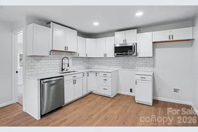 9118 S Lakebrook Road, Charlotte, NC 28214 - Photo 7