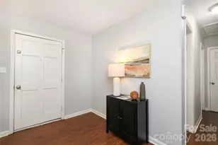 609 Fawnbrook Ln, Charlotte, NC 28217 - Photo 3