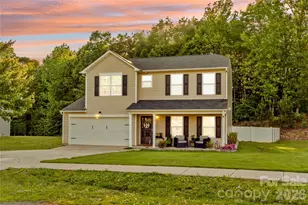 218 Valerie Dr, Lincolnton, NC 28092 - Photo 1