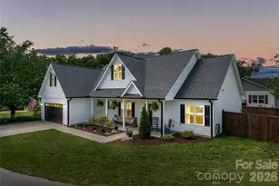 185 Springfield Meadow Dr, Etowah, NC 28729 - Photo 1