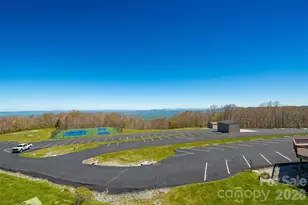 301 Pinnacle Inn Rd, Beech Mountain, NC 28604 - Photo 25