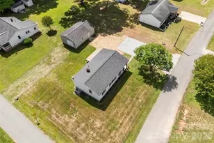 301 Gittens St, Lowell, NC 28098 - Photo 21
