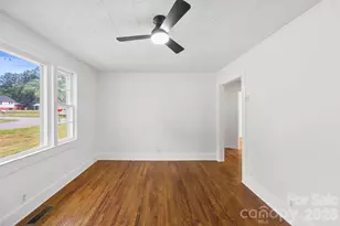 301 Gittens St, Lowell, NC 28098 - Photo 7