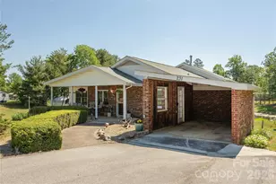 231 Allen Rd, East Flat Rock, NC 28726 - Photo 3