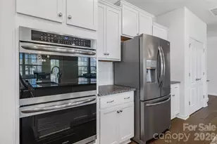 6058 Kings Cyn Wy, Lancaster, SC 29720 - Photo 11