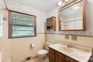295 Bramlett Dr, Waynesville, NC 28785 - Photo 17