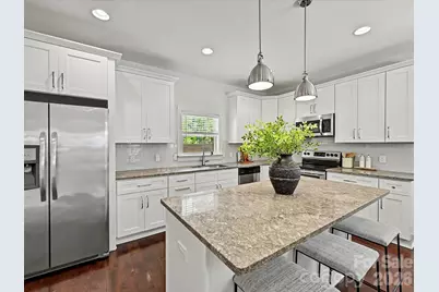1216 Lomax Avenue, Charlotte, NC 28211 - Photo 13