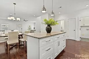 1216 Lomax Ave, Charlotte, NC 28211 - Photo 15