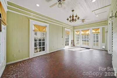 1010 College Avenue SW, Lenoir, NC 28645 - Photo 11