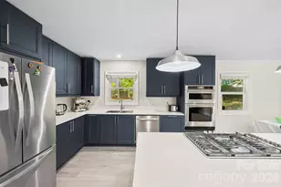2411 Roundabout Ln, Charlotte, NC 28210 - Photo 3
