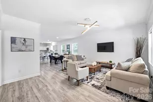 1017 Pegram St, Charlotte, NC 28205 - Photo 5
