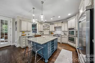 4001 Ainsdale Dr, Matthews, NC 28104 - Photo 11