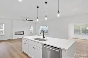 1238 N Sharon Amity Rd, Charlotte, NC 28211 - Photo 9