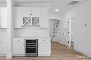 1238 N Sharon Amity Rd, Charlotte, NC 28211 - Photo 7