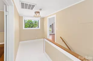 118 Robertson St, Burnsville, NC 28714 - Photo 21