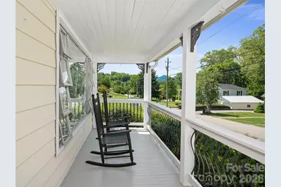 118 Robertson Street, Burnsville, NC 28714 - Photo 3