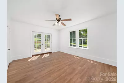 118 Robertson Street, Burnsville, NC 28714 - Photo 19