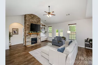 132 Beck Creek Circle, Flat Rock, NC 28731 - Photo 11