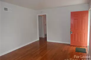 2827 Burbank Dr, Charlotte, NC 28216 - Photo 3