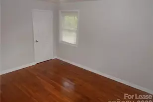 2827 Burbank Dr, Charlotte, NC 28216 - Photo 11