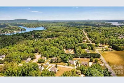 3353 48th Avenue Lane NE, Hickory, NC 28601 - Photo 3