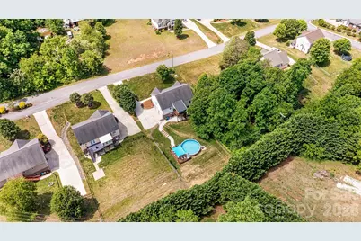 3353 48th Avenue Lane NE, Hickory, NC 28601 - Photo 39
