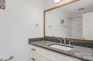 800 McDonald Ave, Charlotte, NC 28203 - Photo 15