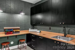 9821 Research Dr, Charlotte, NC 28262 - Photo 11