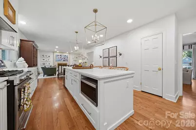 1015 Thistle Court, Charlotte, NC 28211 - Photo 3