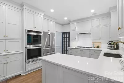 5309 Shasta Hill Court, Charlotte, NC 28211 - Photo 7