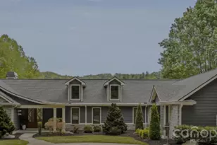 301 Winding Meadows Dr, Flat Rock, NC 28731 - Photo 3