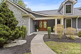 301 Winding Meadows Dr, Flat Rock, NC 28731 - Photo 3