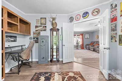 122 Fallswood Court, Hendersonville, NC 28739 - Photo 9