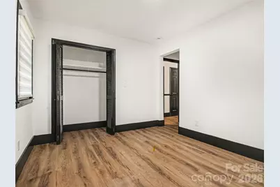 1831 Elizabeth Oaks Avenue, Charlotte, NC 28216 - Photo 21