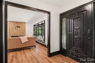 1831 Elizabeth Oaks Ave, Charlotte, NC 28216 - Photo 9