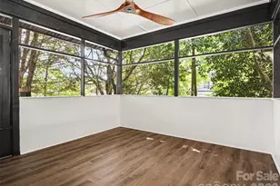 1831 Elizabeth Oaks Ave, Charlotte, NC 28216 - Photo 25
