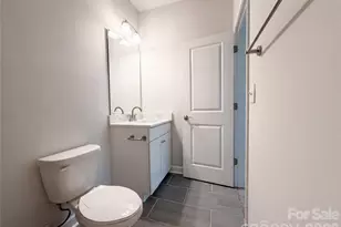 5704 Woodard St, Charlotte, NC 28269 - Photo 9