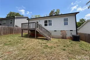 5704 Woodard St, Charlotte, NC 28269 - Photo 5