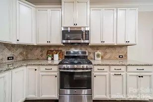 205 Pine Needles Ln, Fort Mill, SC 29708 - Photo 3